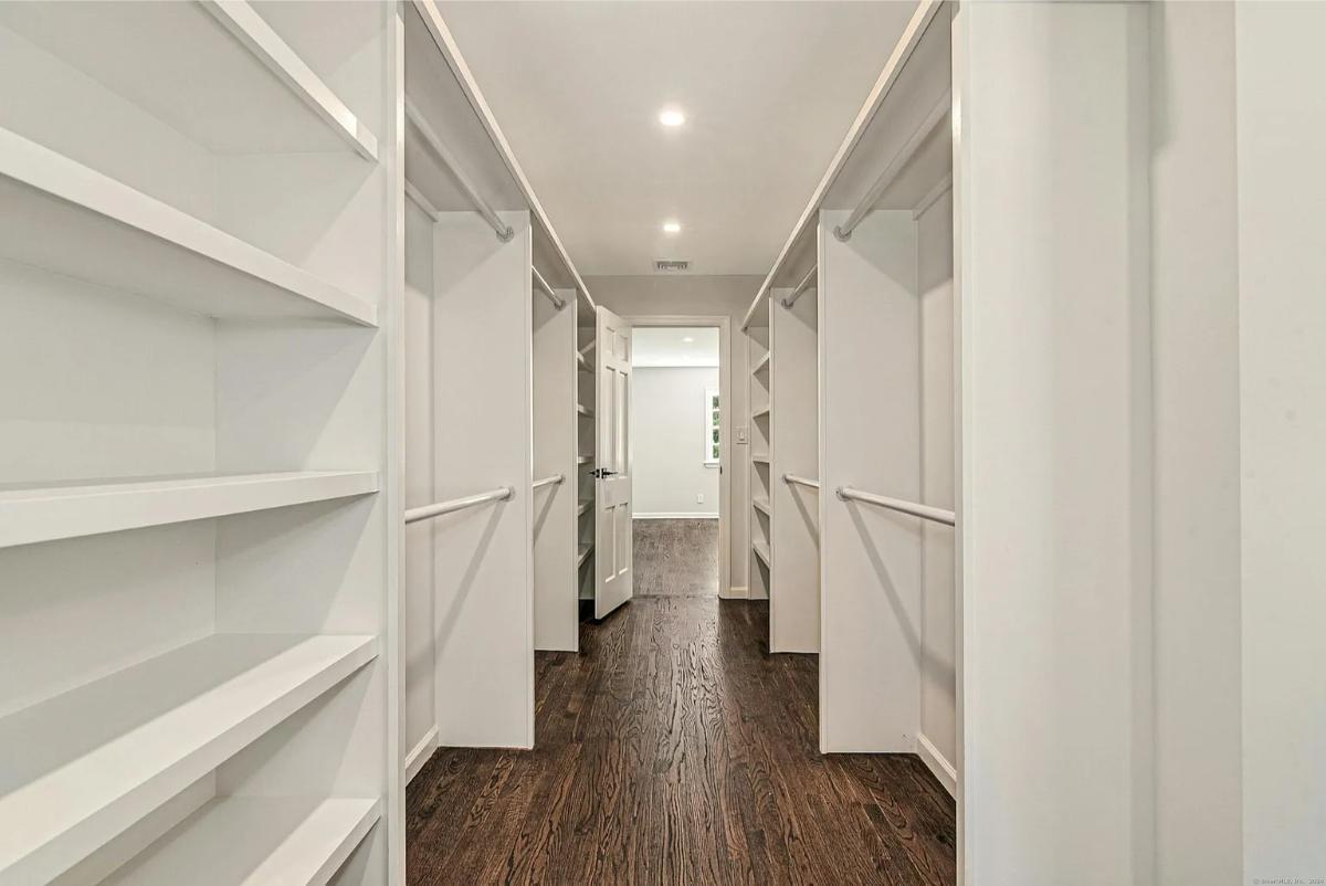 Walk-in closet