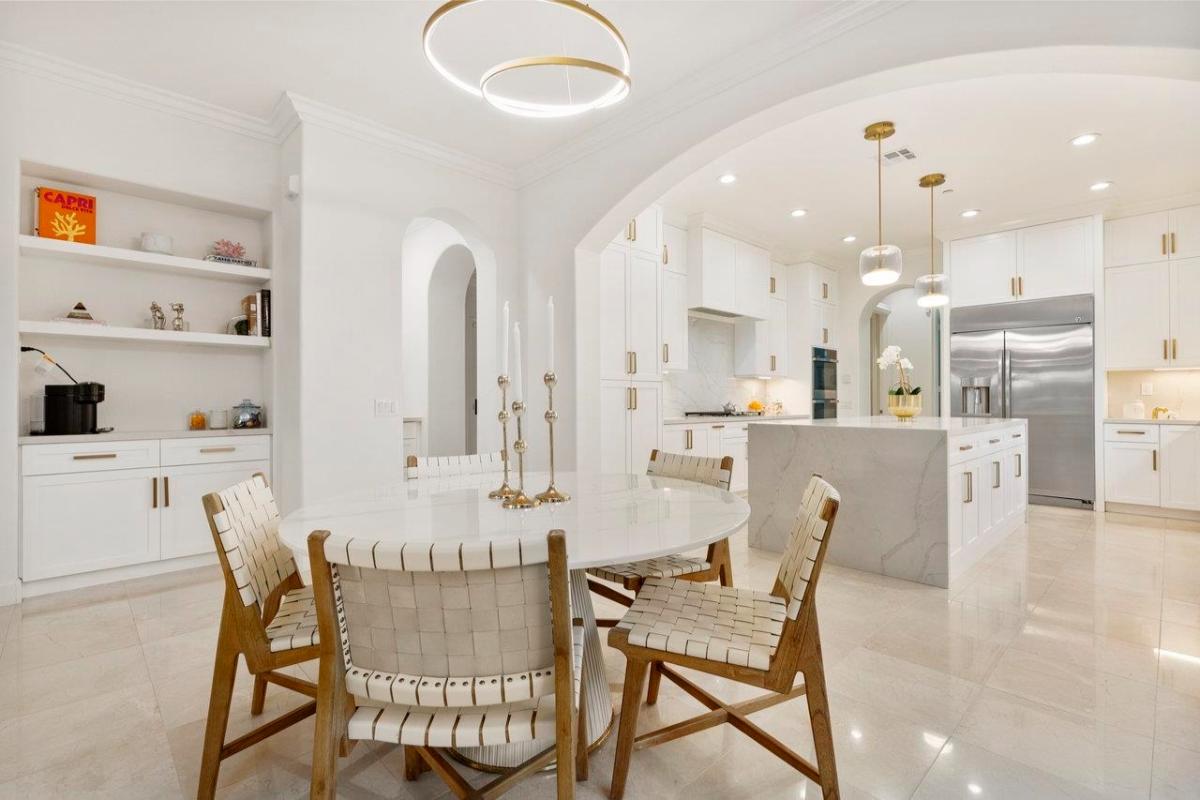 Breakfast nook