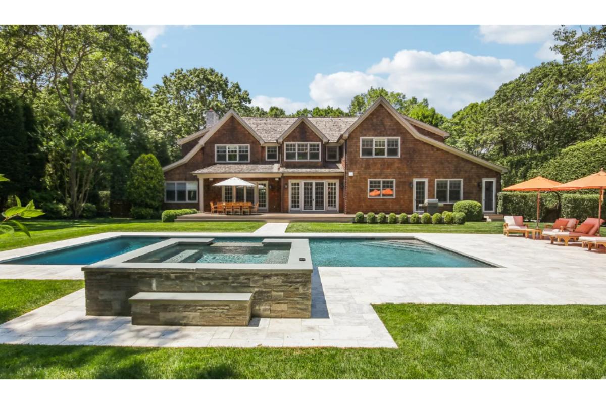 6-Bedroom Mansion 