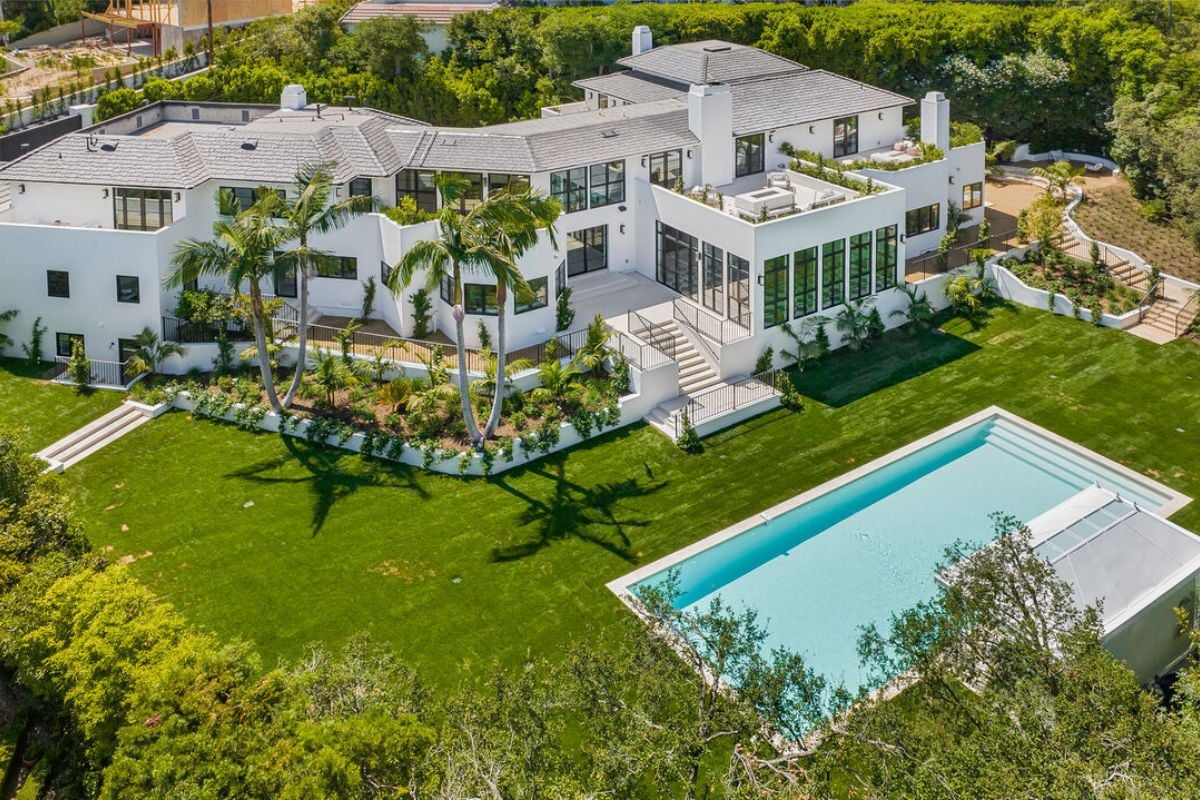 7,929 Sq. Ft. Property in Los Angeles, CA ($16,495,000)