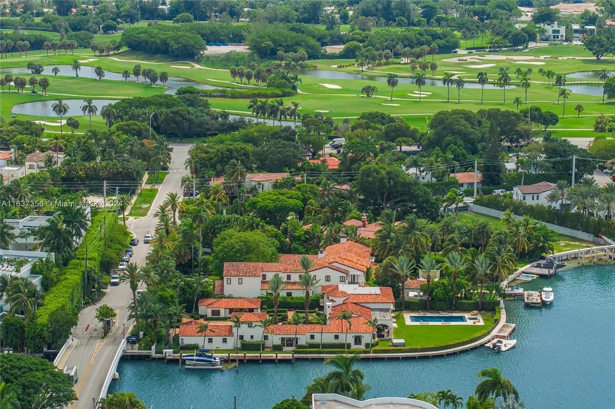 Aerial view of the mansion.