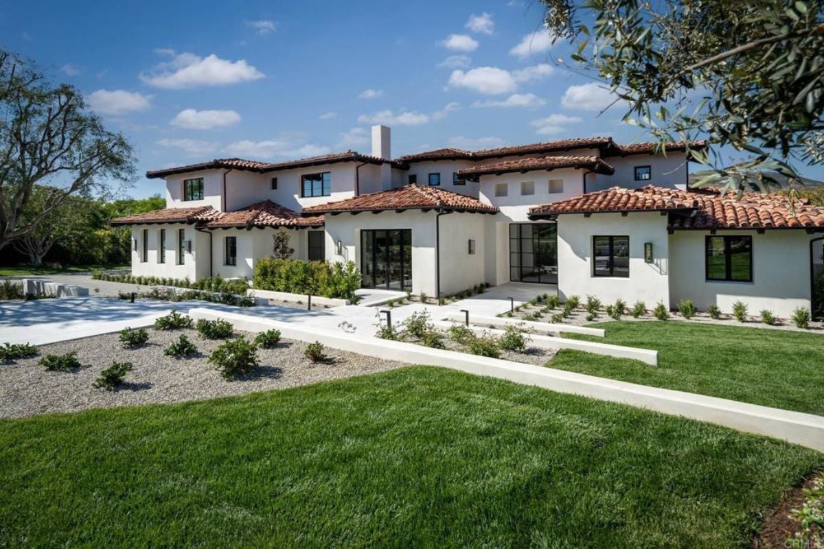 The front view of the property.