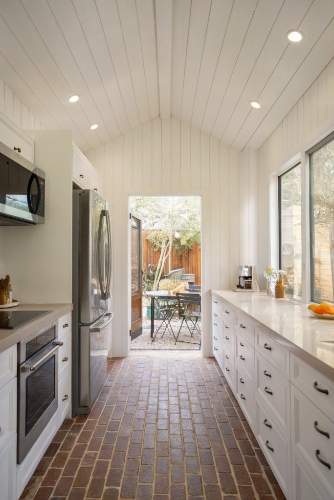 Do Kitchens Look Good with a Brick Floor? Really? You Be the Judge ...