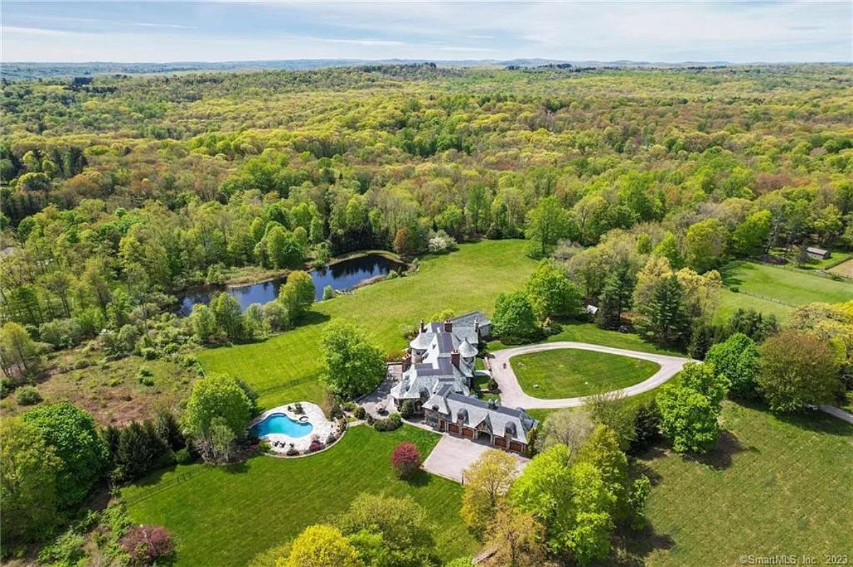 17,548 Sq. Ft. Estate in Redding, CT ($6,250,000)