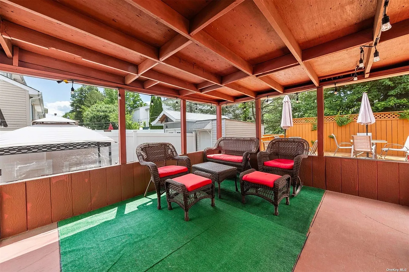 Screened Porch