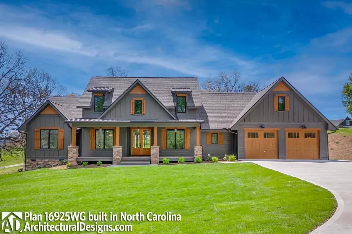3-Bedroom Country Craftsman Home with Loft and Bonus Expansion (Floor Plan)