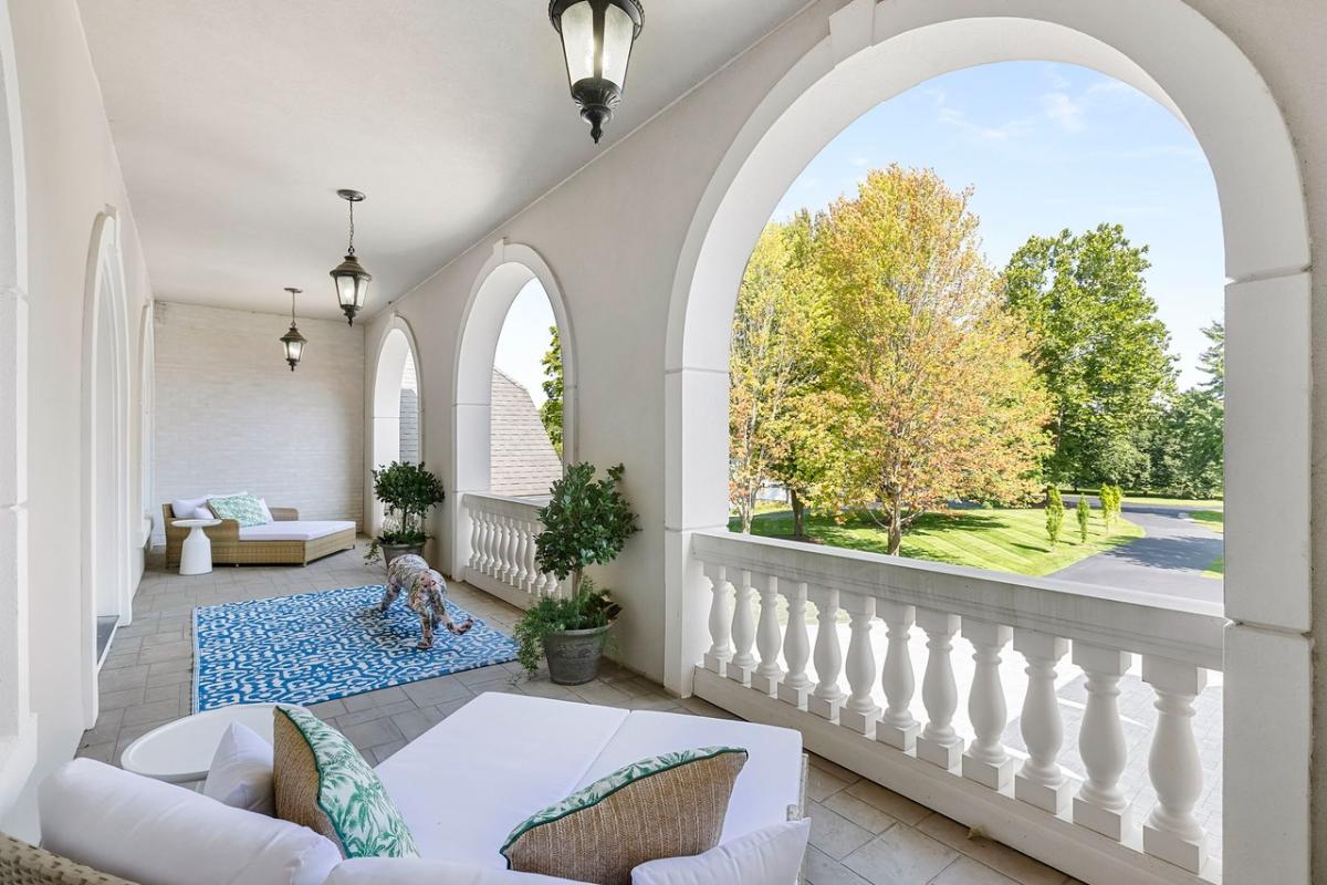 Outdoor living space
