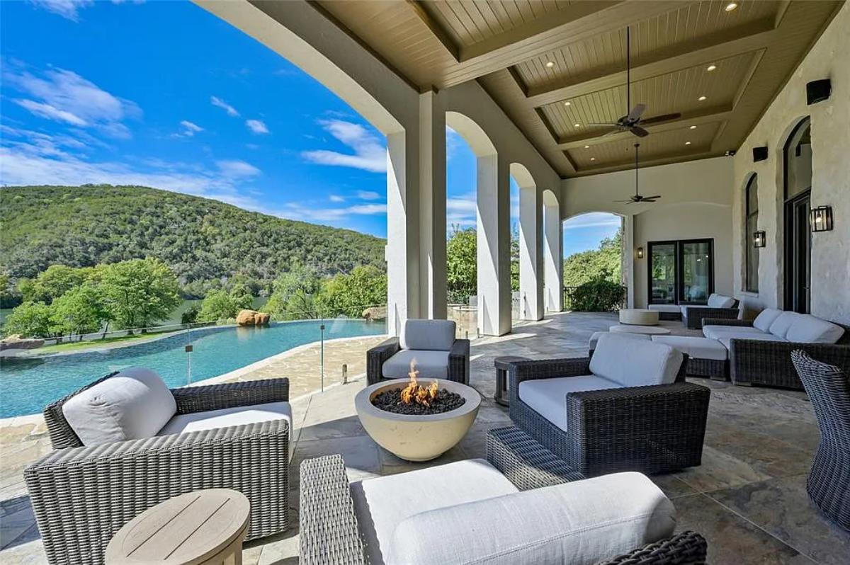 Outdoor living space with a fire pit.