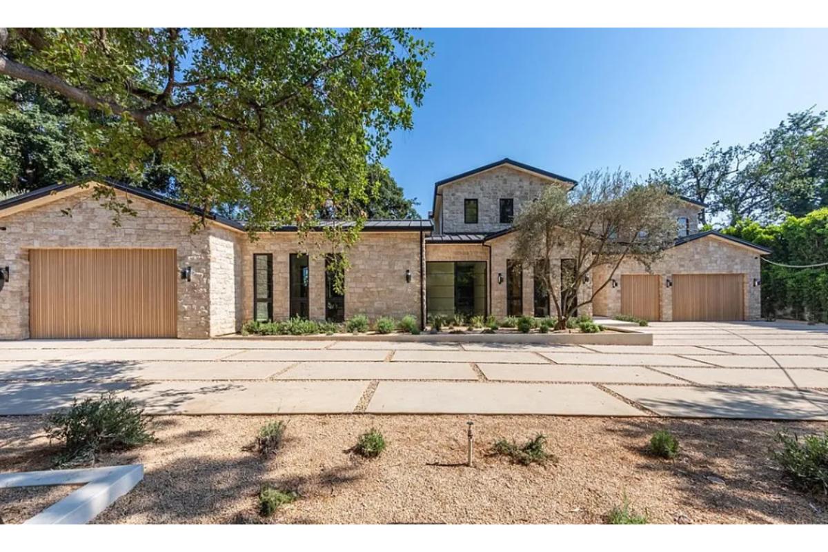 7-Bedroom Estate with Resort-Style Amenities
