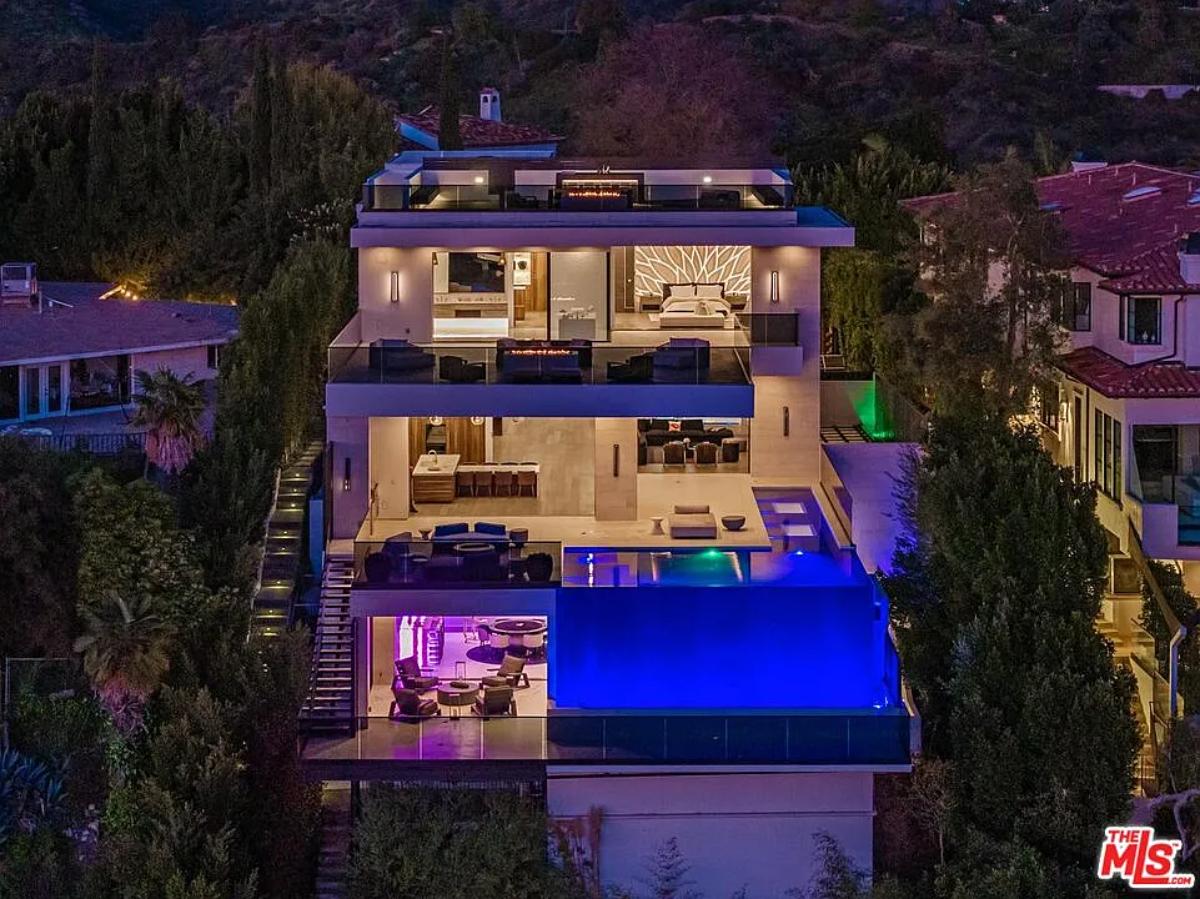 Aerial rear view of the mansion.