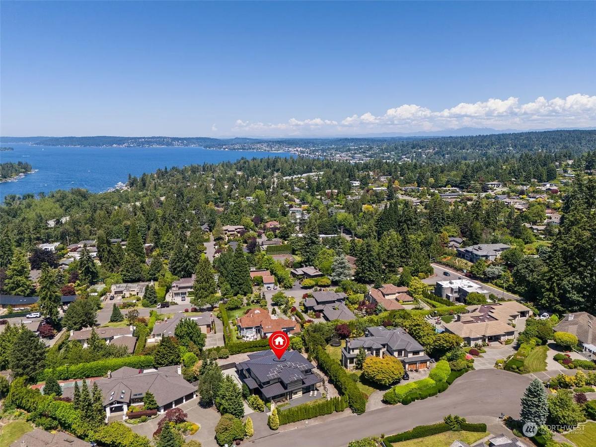 Aerial view of the mansion.