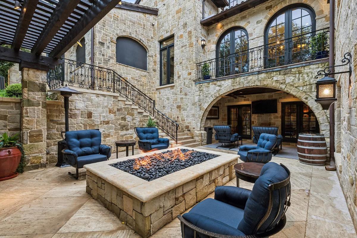 Fire pit