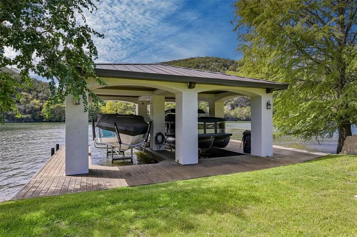 Boat dock
