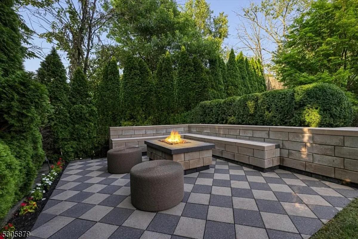 Fire pit