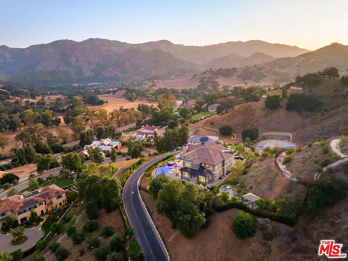 Aerial view of the mansion.