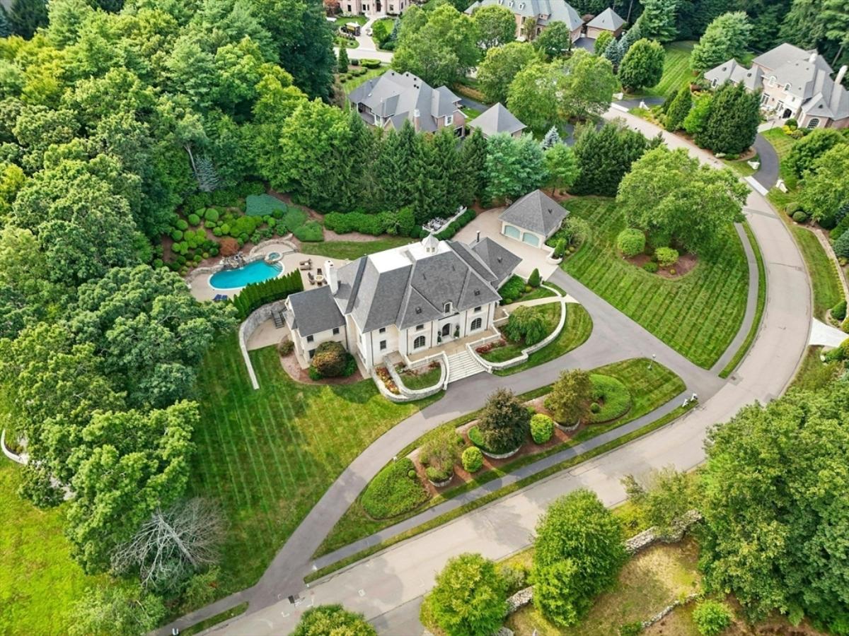 Aerial view of the mansion.