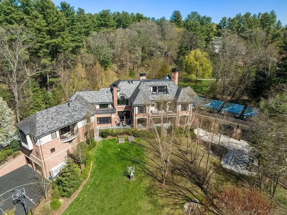 Aerial view of the mansion.