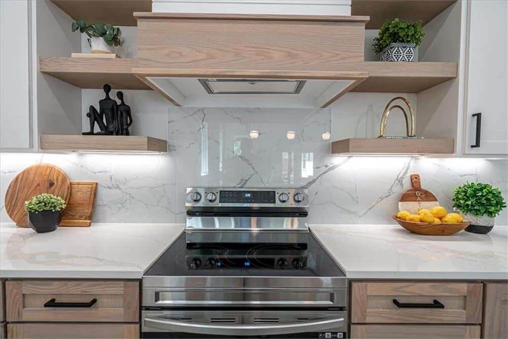 Kitchen 