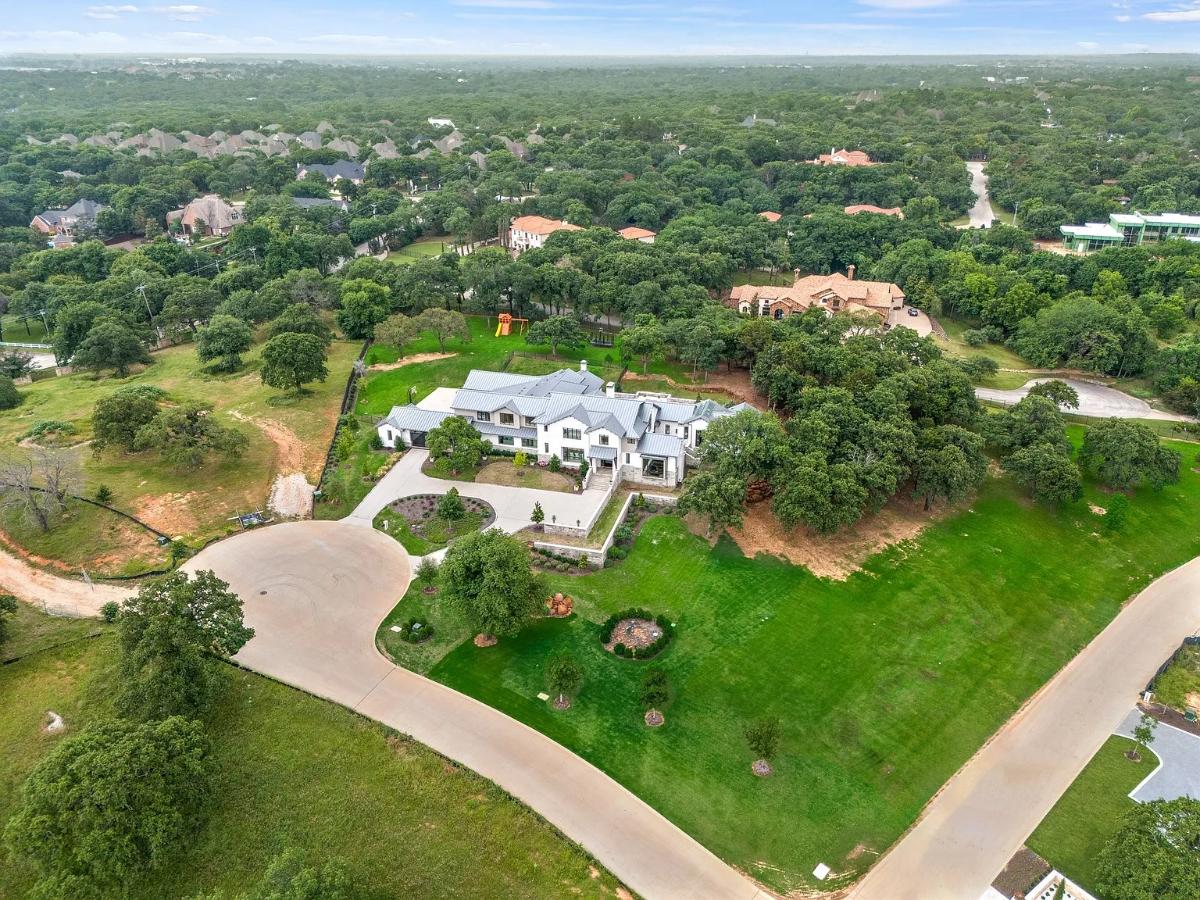 Aerial view of the mansion.