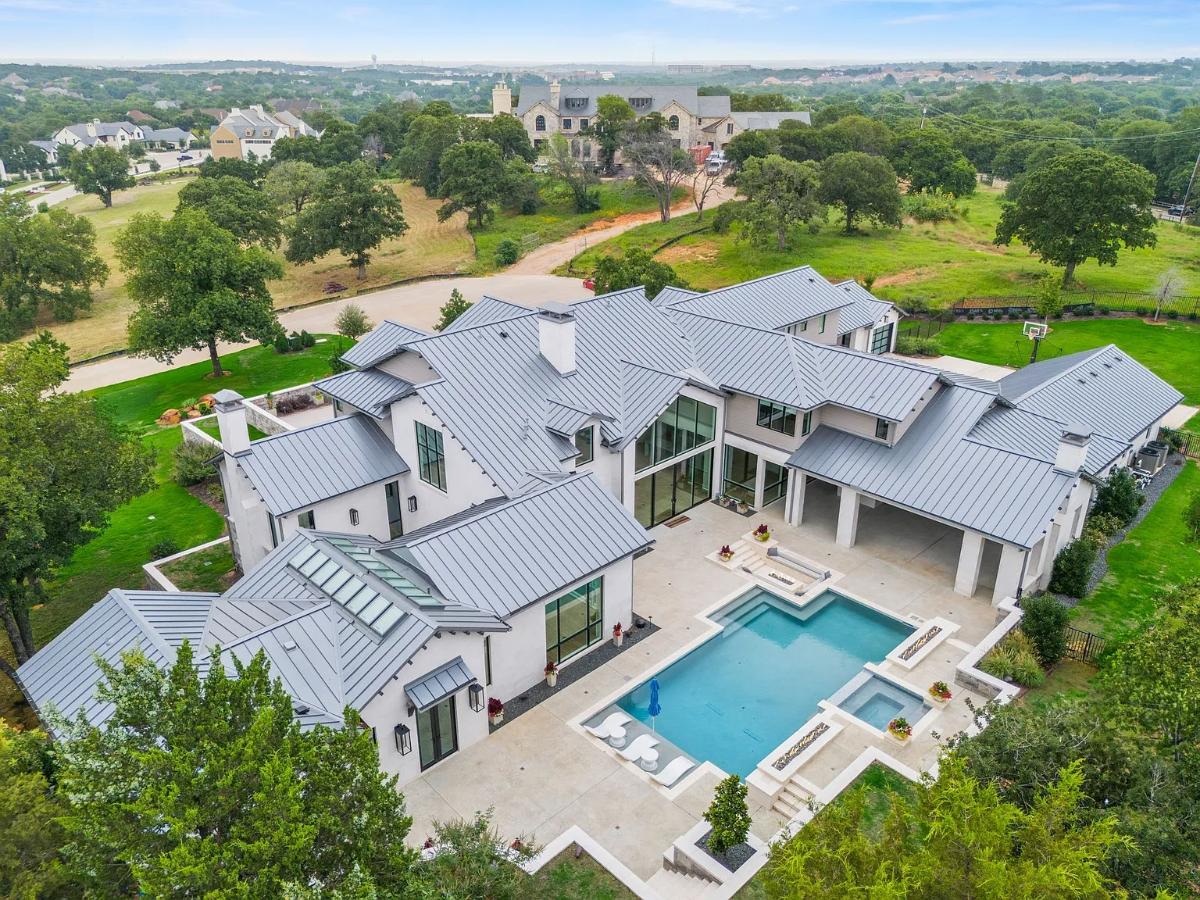 Aerial view of the mansion.