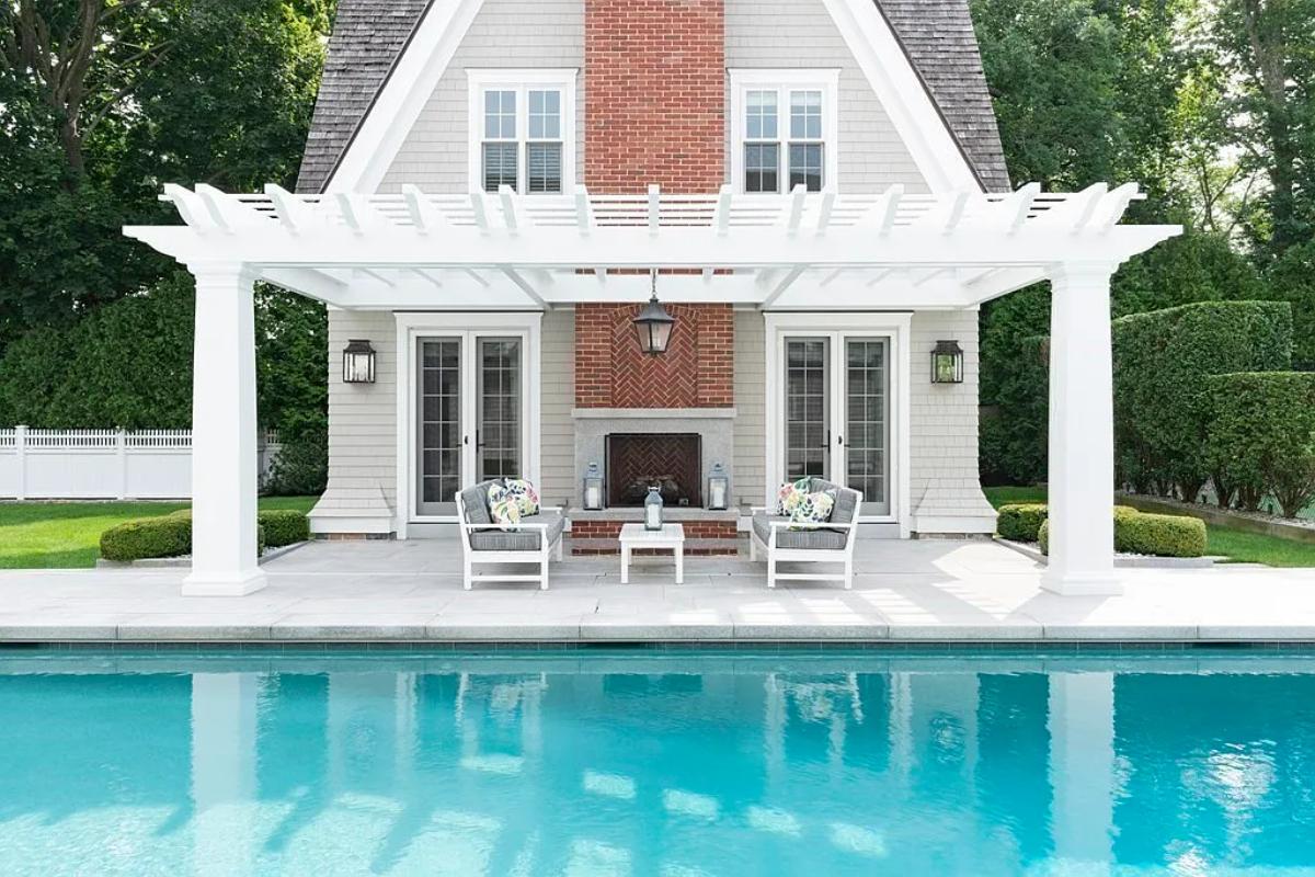 Guest house adjacent to the pool.
