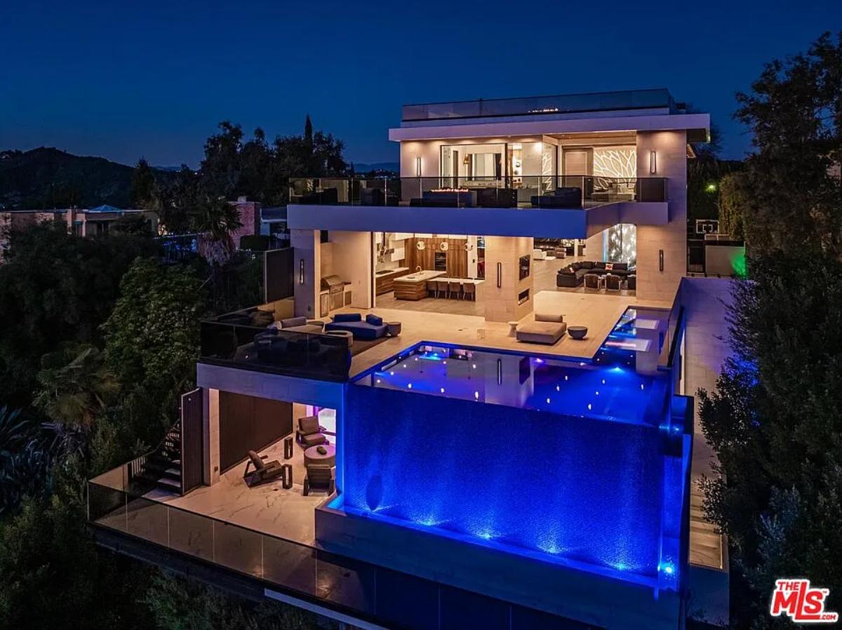 Aerial rear view of the mansion.