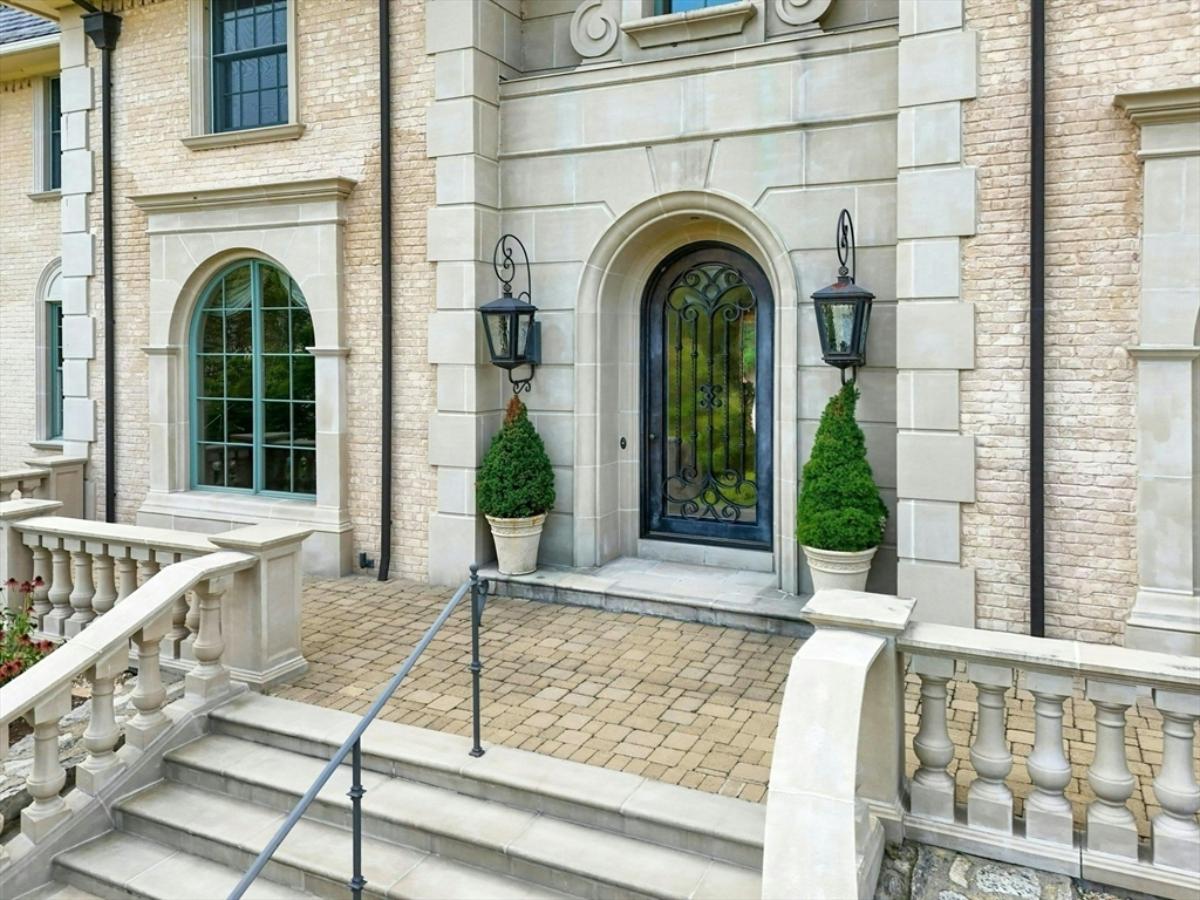 Front entry of the mansion.