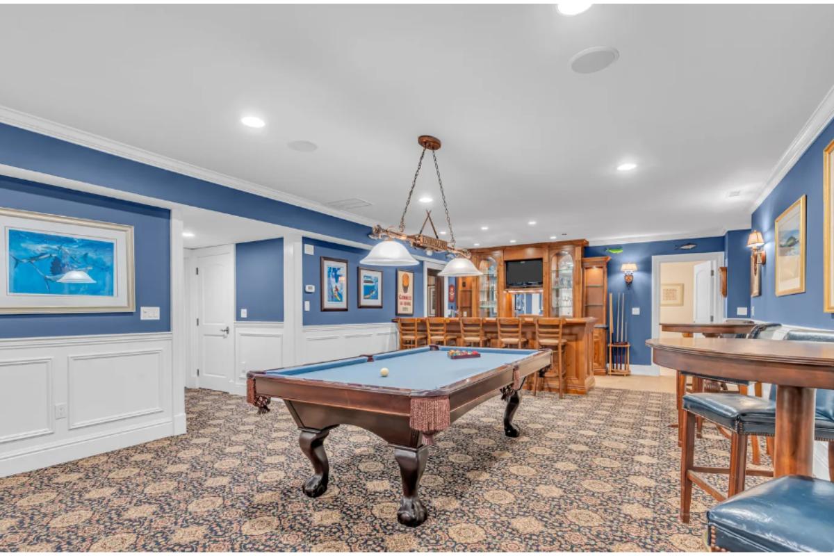 Billiard room