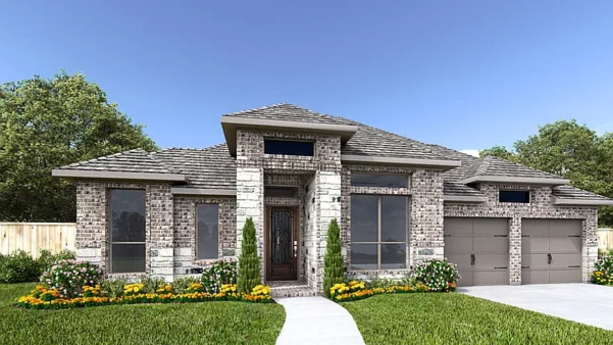 4-Bedroom Traditional Style Single Family Home 