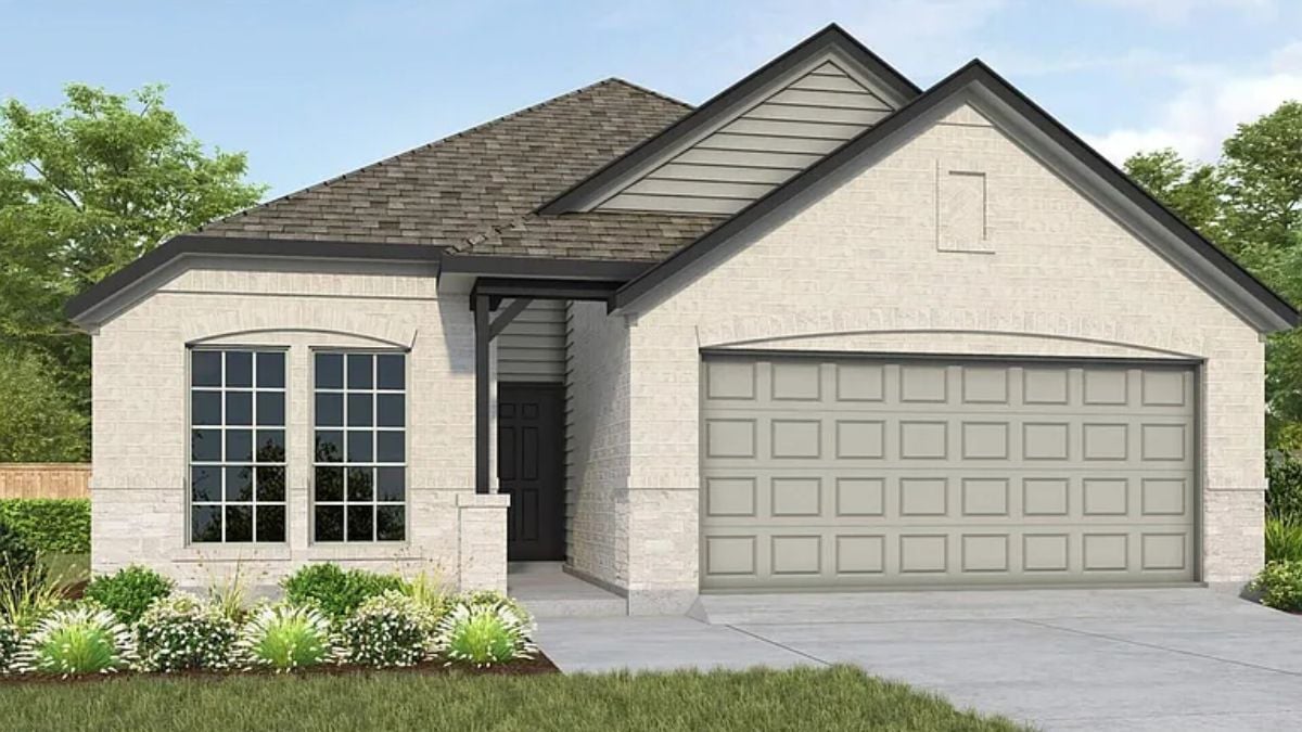 4-Bedroom Traditional Style Single Family Home