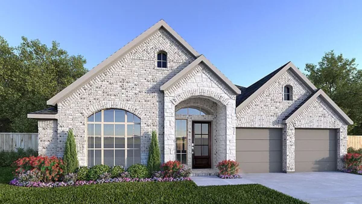4-Bedroom Traditional Style Single Family Home