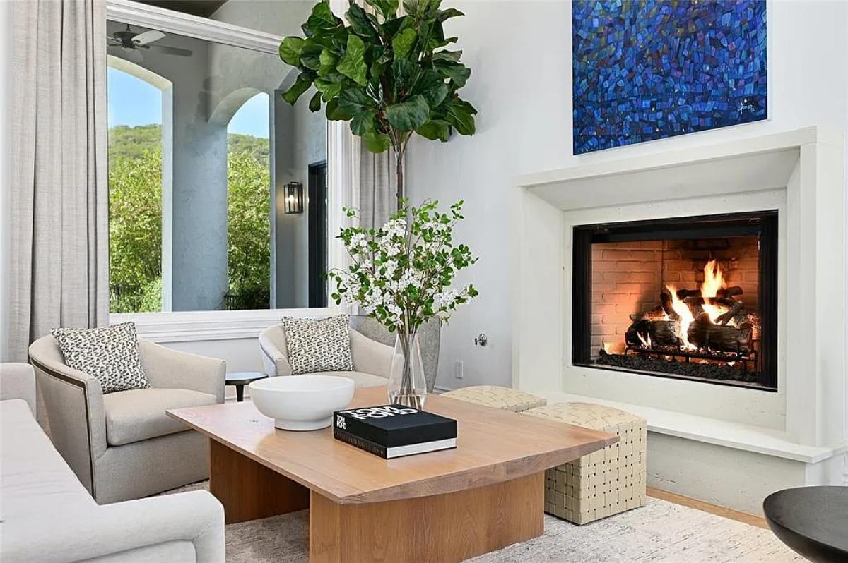 Living room with a fireplace.