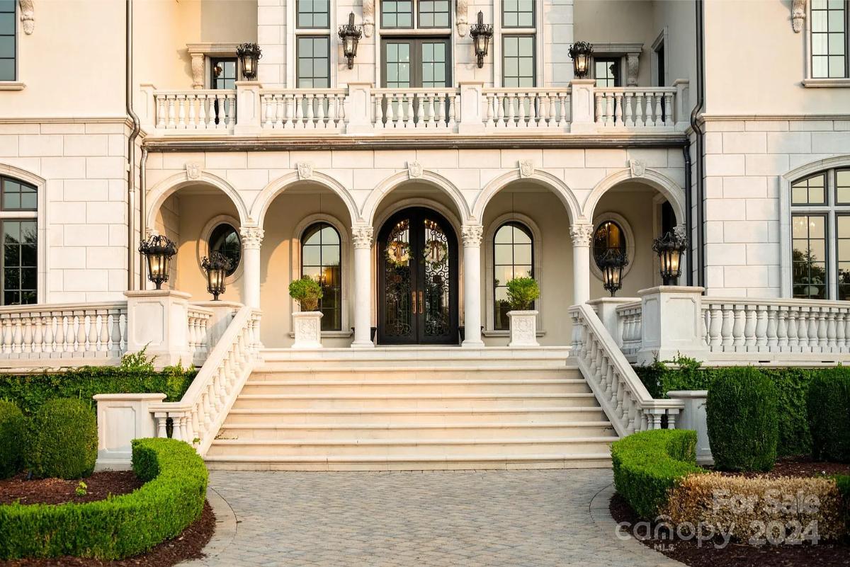 Front entry of the mansion.