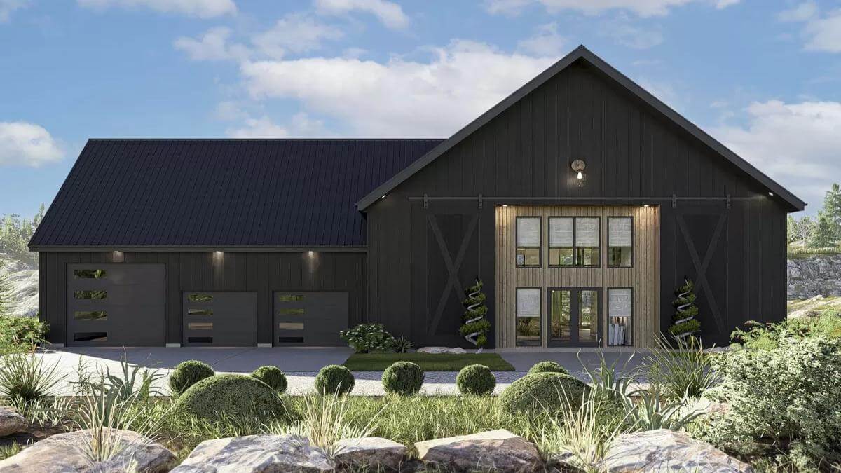 Barndominium Style 6-Bedroom Home with Spacious Loft and Balcony Bridge (Floor Plan)