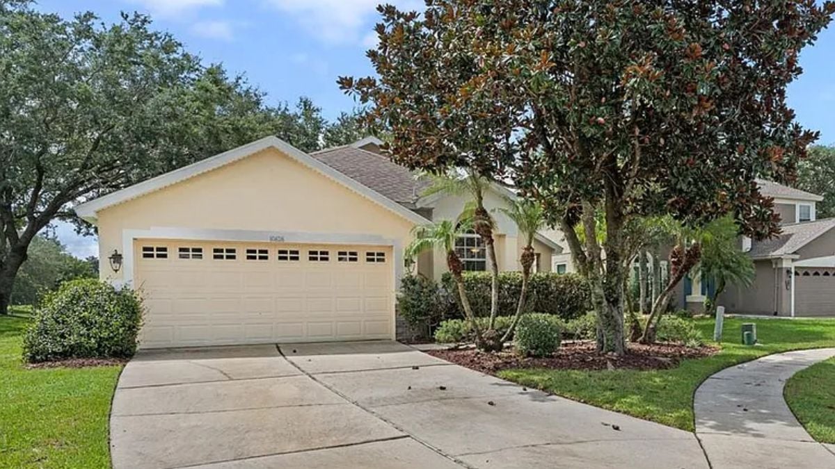 4-Bedroom Contemporary Ranch Style Single Family Home 