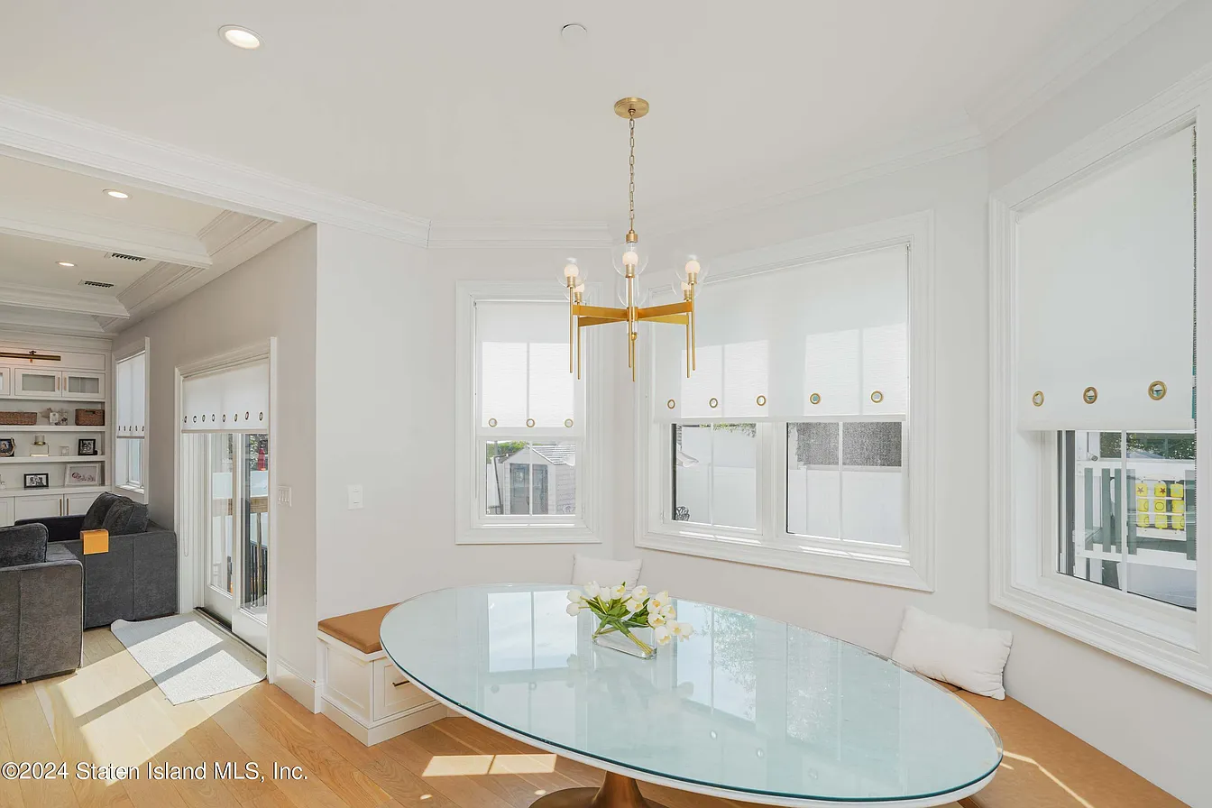 Breakfast Nook