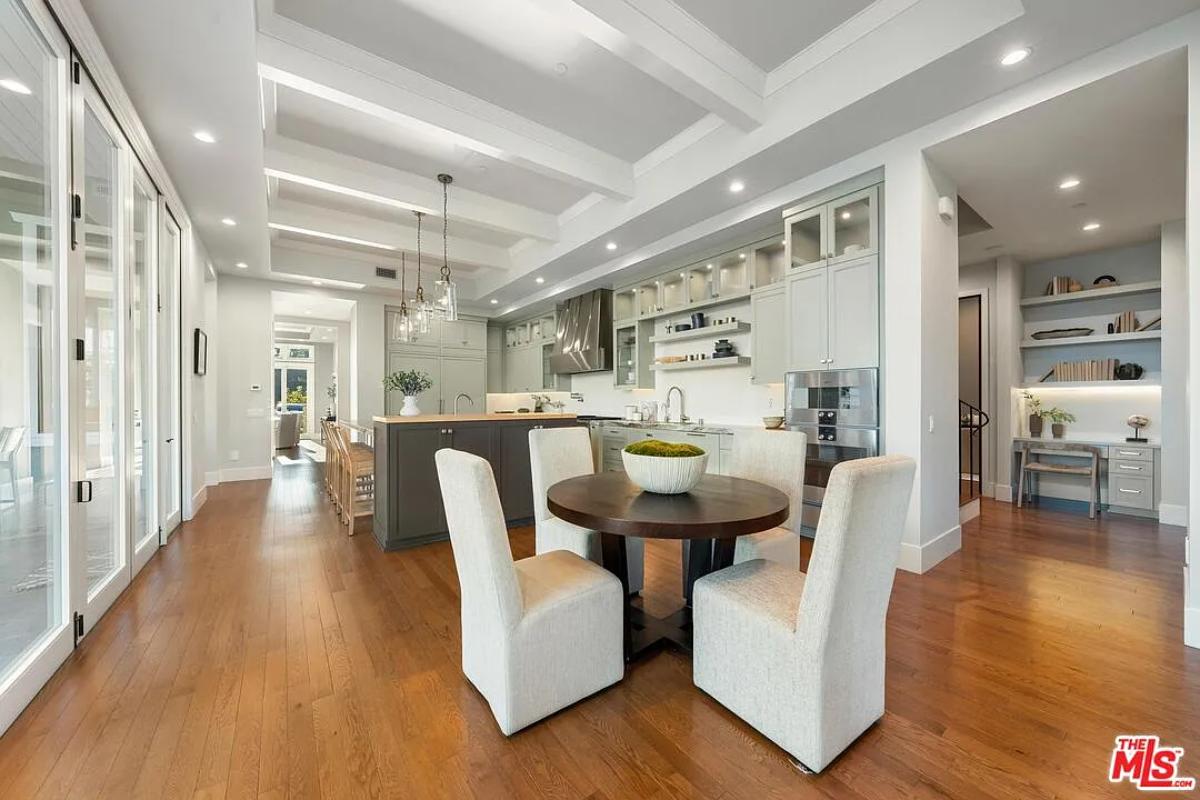 Breakfast nook adjacent to the kitchen.