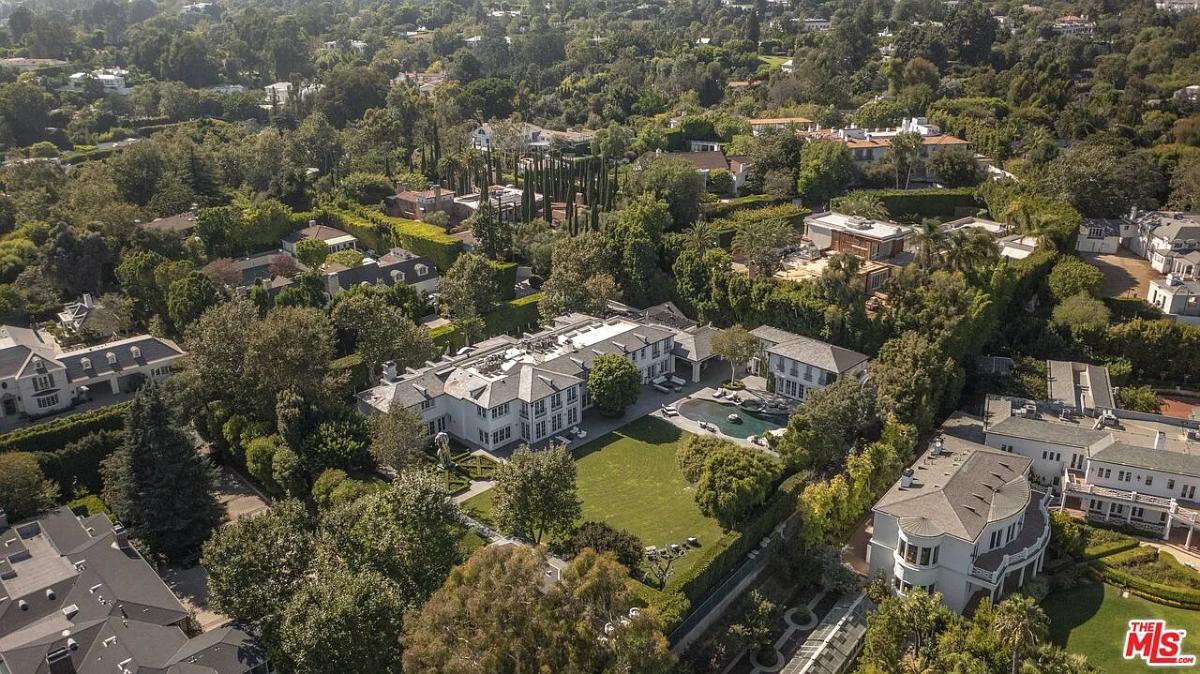 Aerial view of the mansion.