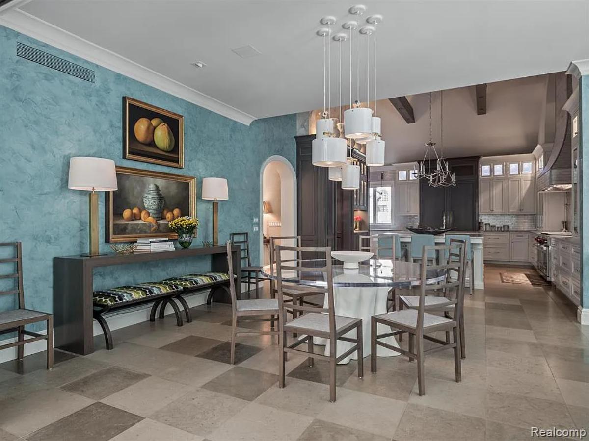 Breakfast nook