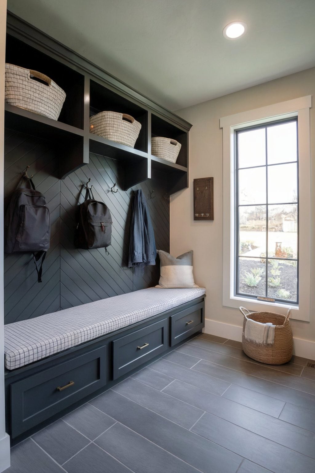 22 Mudroom Entryway Ideas to Transform Your Home’s First Impression ...