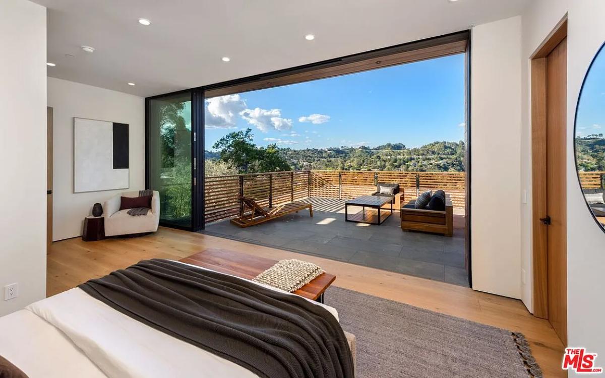 Bedroom with a terrace.