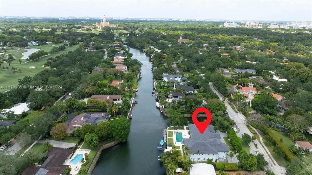 Aerial view of the mansion.