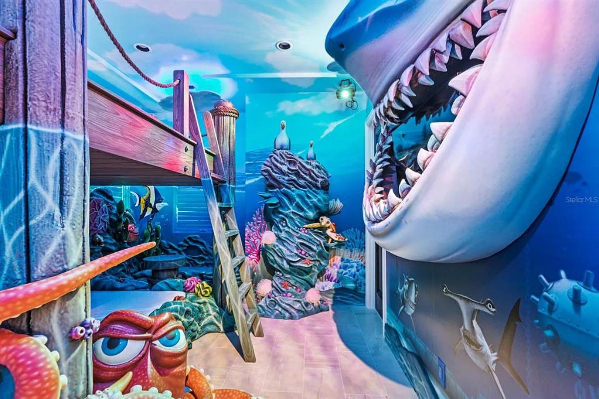 Movie-themed bedroom