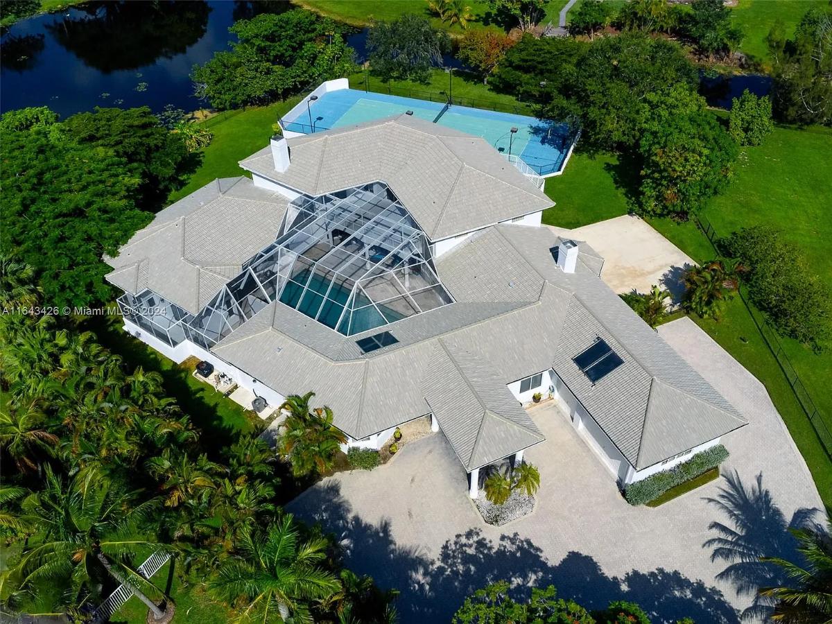 Aerial view of the mansion.