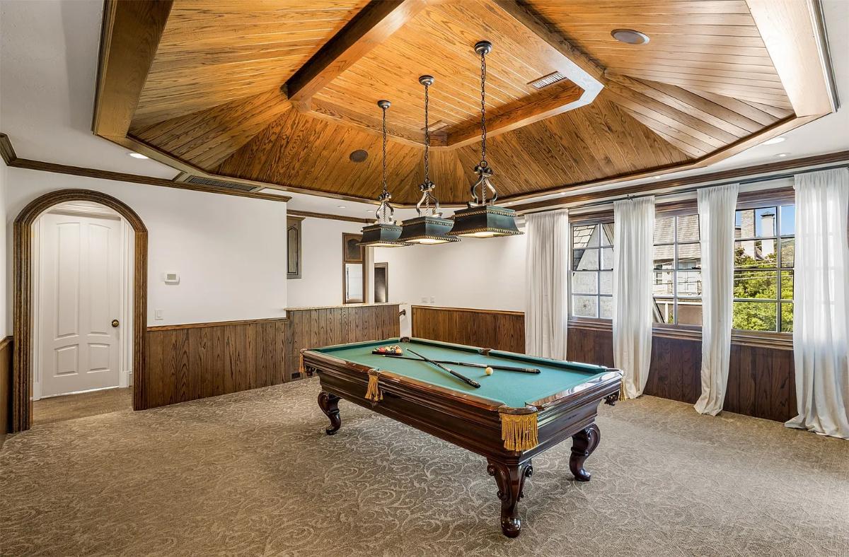 Billiards room