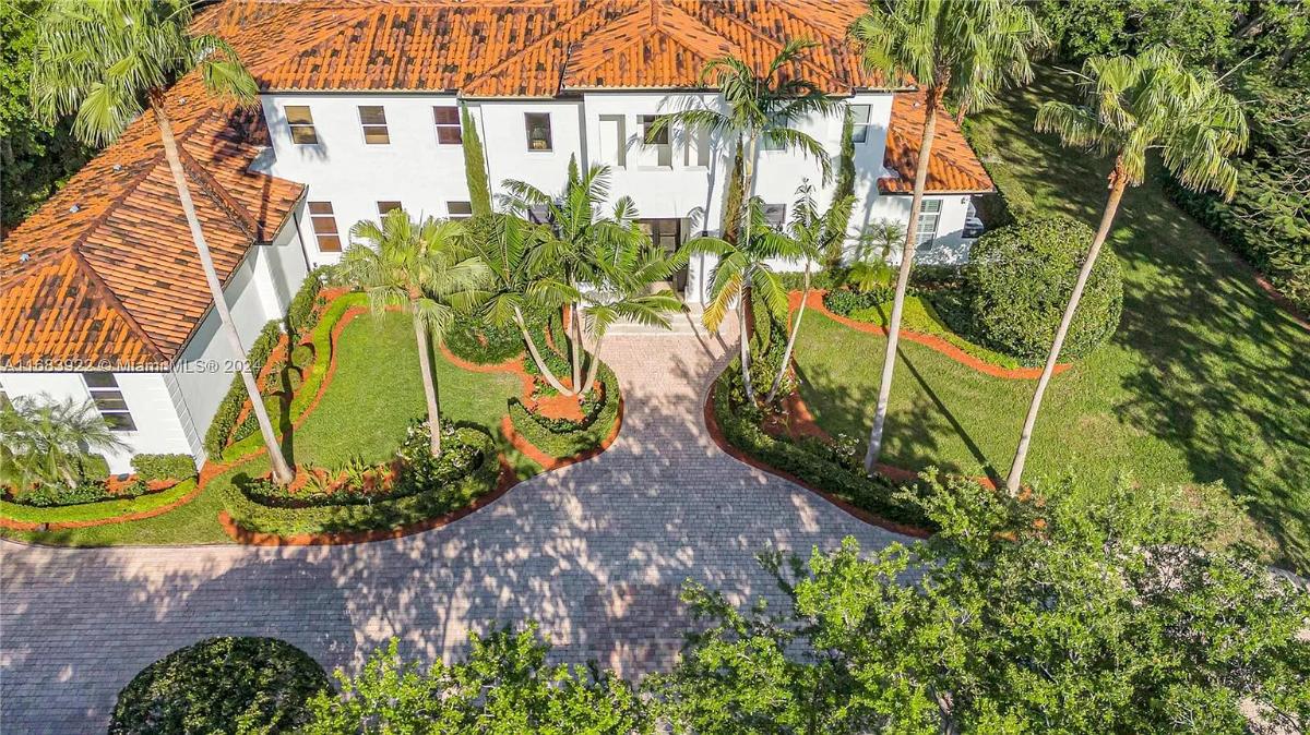 Aerial view of the mansion.