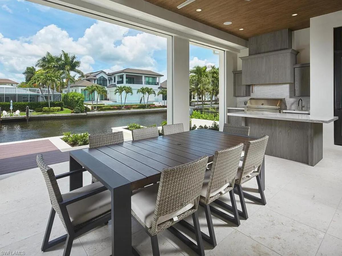 Outdoor dining area