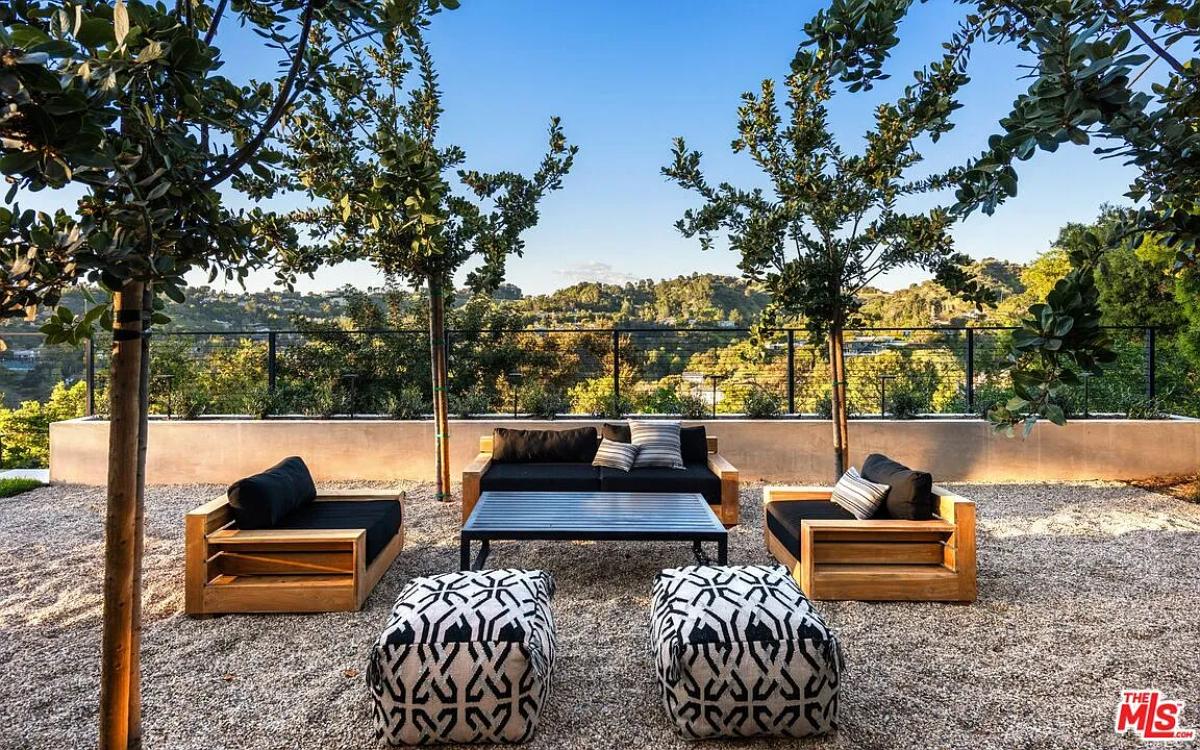 Outdoor living space with mountain views.
