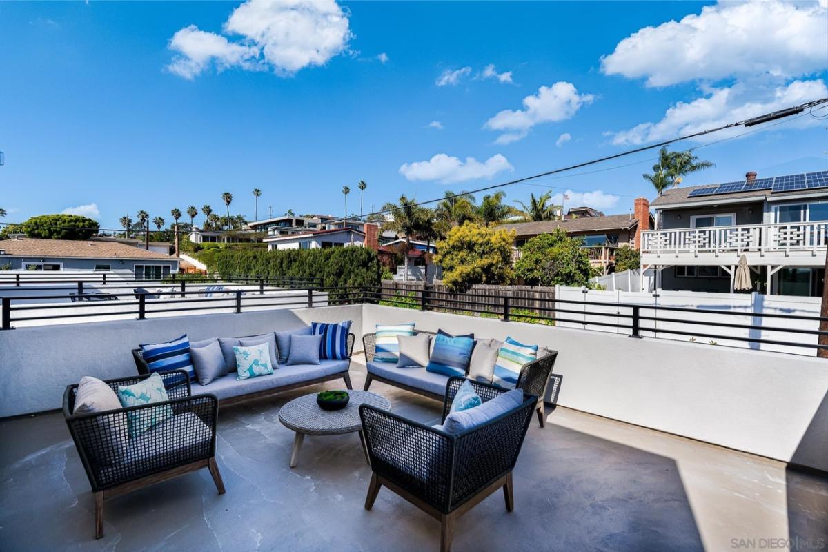 Rooftop Deck