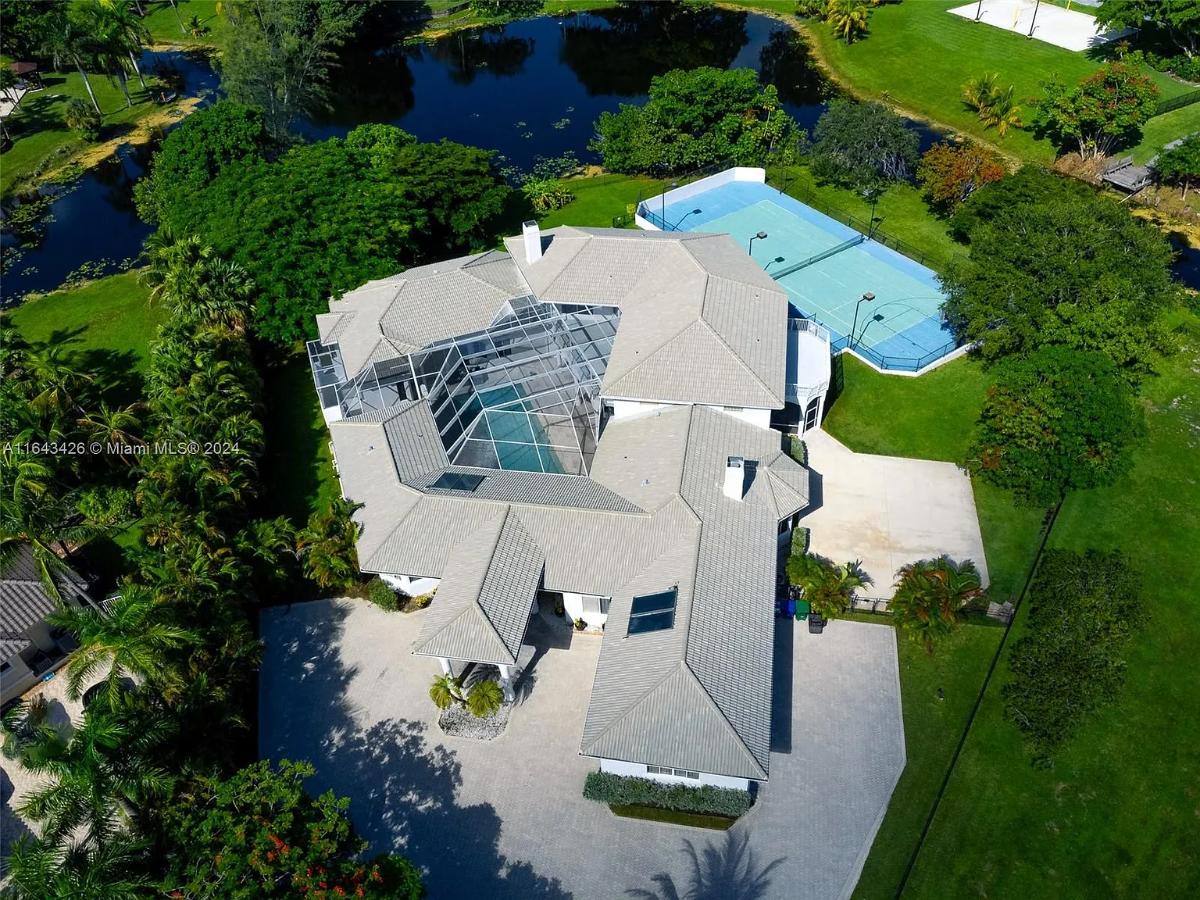 Aerial view of the mansion.